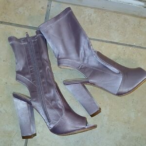 Stylish Purple Women's Heeled Boots